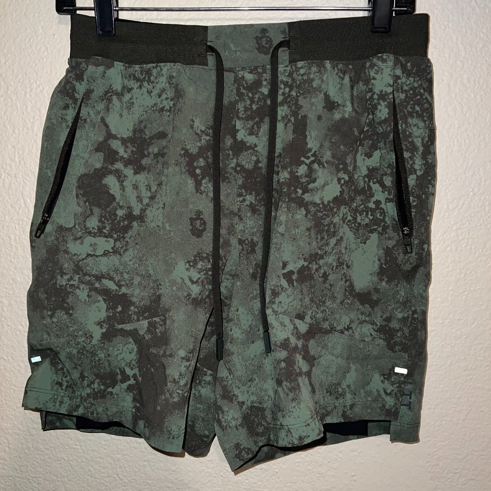 Lululemon Men's License to Train 7" Lined Short - Small